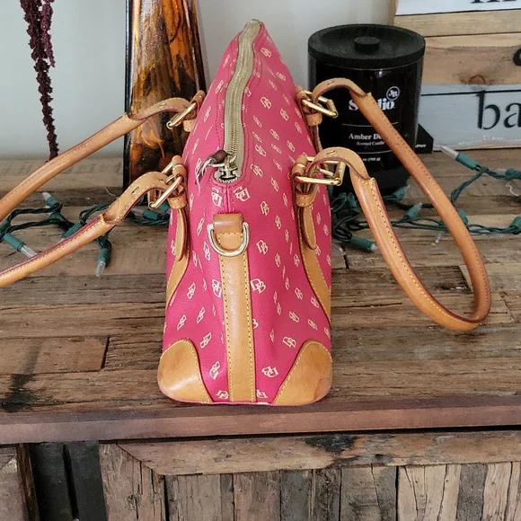 Dooney & Bourke logo bag - Picture 4 of 16